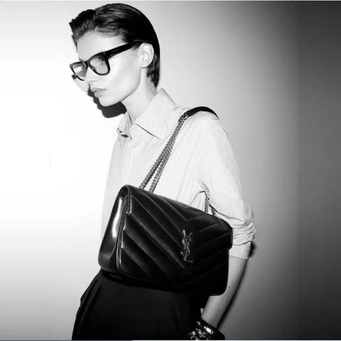 입생로랑 여성 마테라세 루루 미디엄 백 - Saint Laurent Womens Loulo… - 1