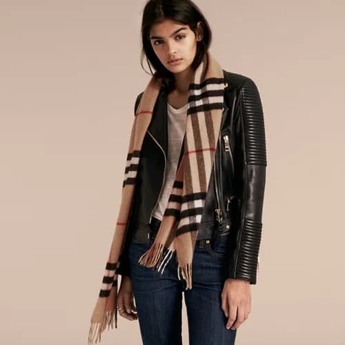 [버버리] 클래식 체크 캐시미어 남여공용 카멜 스카프 bu0020w - Burberry C… - 1