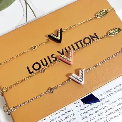 Louis Vuitton Yellow Gold Bangle - 루이비통 여성용 팔지18k… - 1