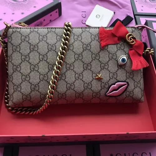 Gucci Jacquard Pink Lips Patch Zipper Chain Should… - 1