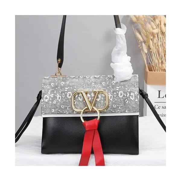 Valentino 2019 V-ring Leather Shoudler Bag,24CM - … - 1