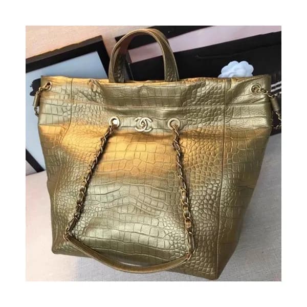 Chanel 2019 Leather Women Tote Shoulder Shopper Ba… - 1