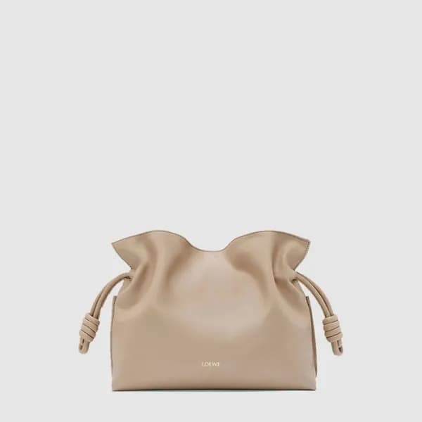 로에베 여성 미디엄 플라멩코 클러치 - Loewe Womens Medium Flamenco… - 1