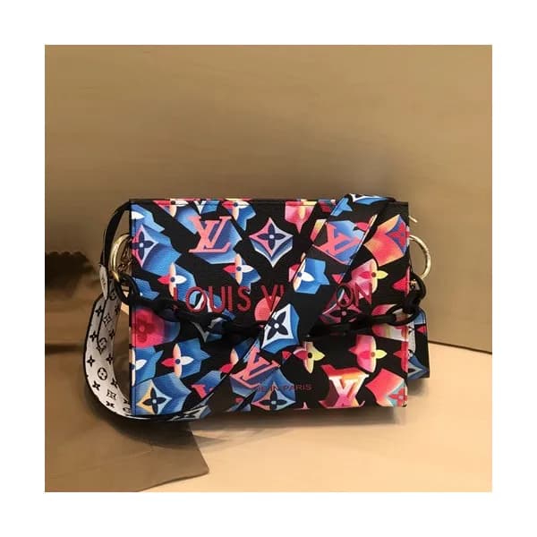 Louis Vuitton 2020 Women Clutch Bag / Shoudler Bag… - 1