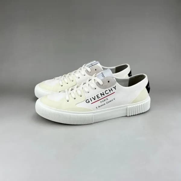 지방시 남성 클래식 화이트 스니커즈 - Givenchy Mens White Sneakers… - 1