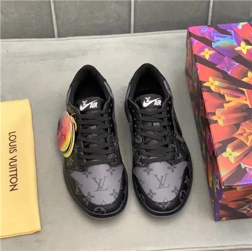 Louis Vuitton 2021 Men's Leather Sneakers,LOUS… - 1