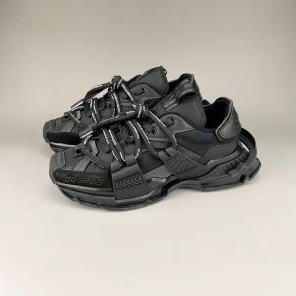 돌체앤가바나 남성 클래식 블랙 스니커즈 - Mens Black Sneakers - dol0… - 1