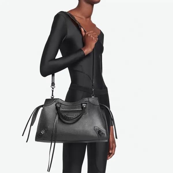 발렌시아가 여성 블랙 네오 클래식 - Balenciaga Womens Black Shoul… - 1