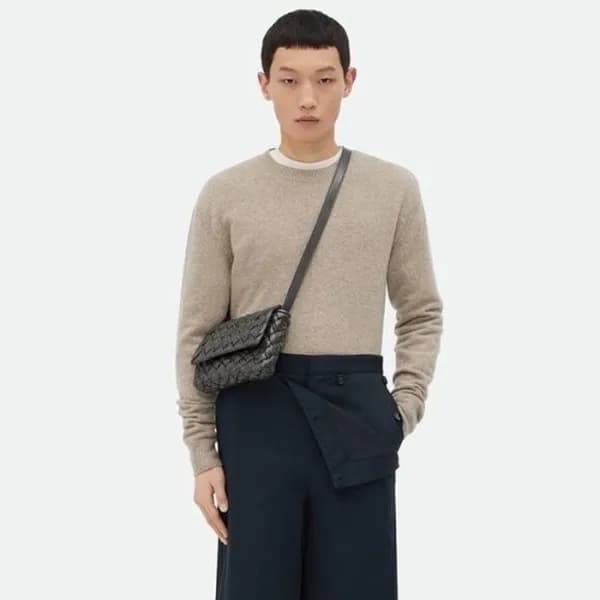 보테가베네타 남/녀 럼플 메신저 백 - Bottega veneta Unisex Rumple… - 1