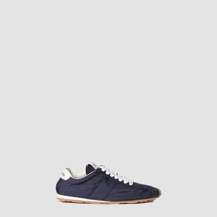 미우미우 여성 스웨이드 플룸 스니커즈 - Miumiu Suede Plume Sneakers… - 1