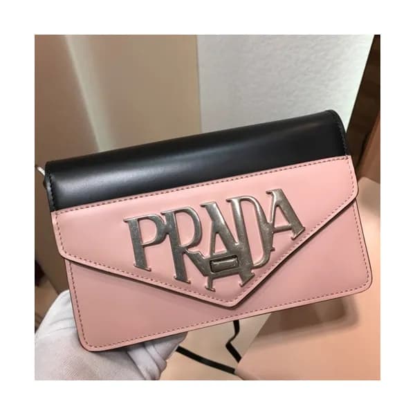 Prada Logo Chain Shoulder Bag,19cm - 프라다 로고 체인 숄더백… - 1