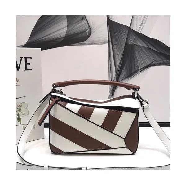 Loewe 2019 Puzzle Small Shoulder Bag, 24CM - 로에베 2… - 1