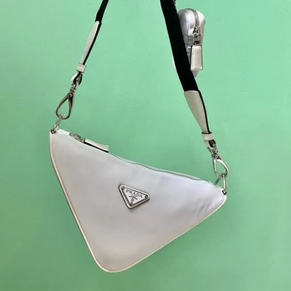 프라다 여성용 Couple 화이트 크로스백 - Womens White Shoulder Ba… - 1