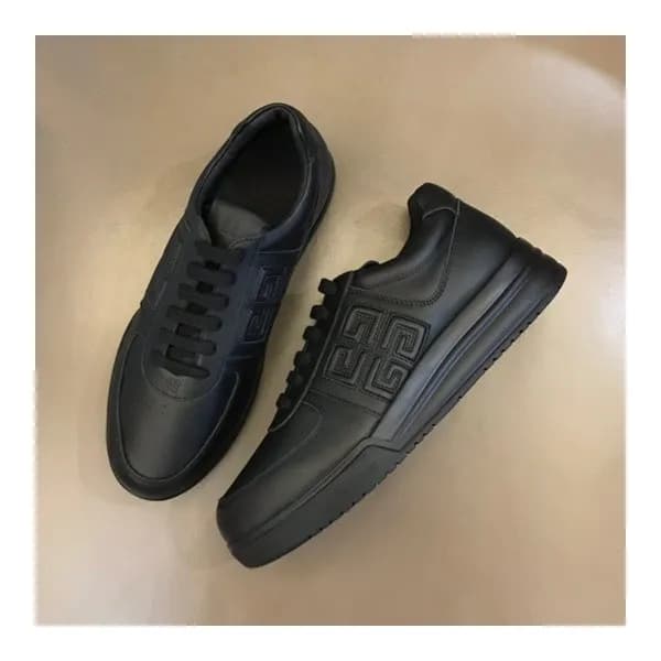 지방시 남성 블랙 스니커즈 - Givenchy Mens Black Sneakers - gi… - 1