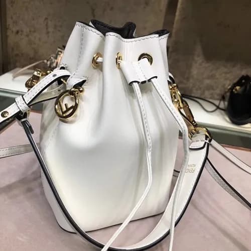 Fendi 2019 Mon Tresor Bucket Shoulder Bag ,18CM - … - 1