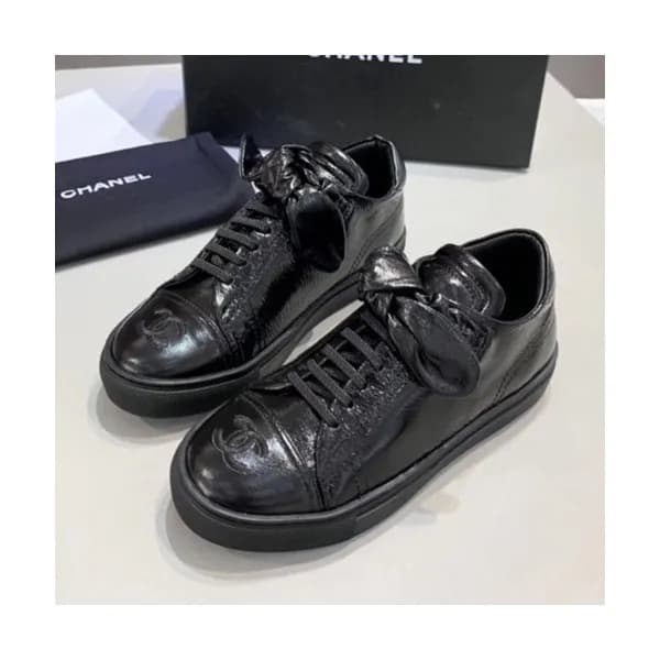 Chanel 2019 Ladies Leather Sneakers - 샤넬 2019 여성용 … - 1