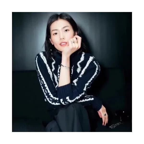 Chanel 2019 Ladies Trendy Wool Cardigan - 샤넬 2019 … - 1