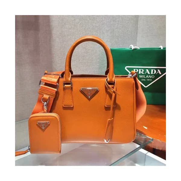 Prada 2020 Leather Tote Shoulder Bag,23CM - 프라다 20… - 1