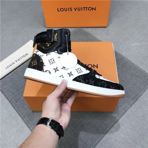 Louis Vuitton 2020 Men's Leather Sneakers - 루이… - 1