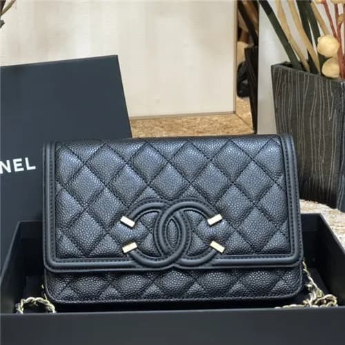 Chanel 2021 Women's Leather Chain Shoulder Bag… - 1