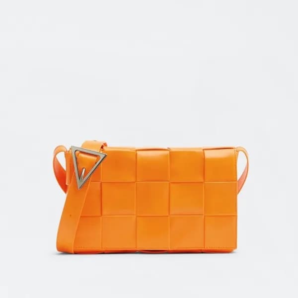 보테가 여성 오렌지 카세트백 - Womens Orange Cassette Bag - bv0… - 1