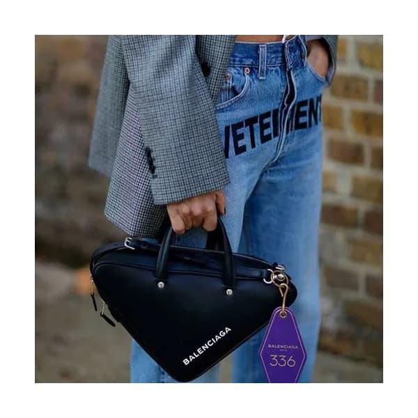 Balenciaga 2019 Triangle Leather Tote Shoulder Ba… - 1