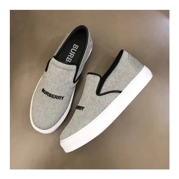 버버리 남성 이니셜 그레이 슬립온 - Mens Gray Slip-ons - bur04396… - 1