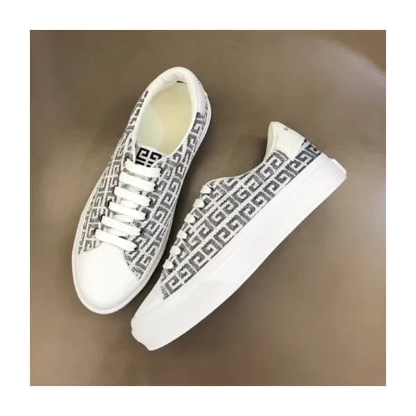 지방시 남성 클래식 블랙 스니커즈 - Mens Black Sneakers - giv0797… - 1