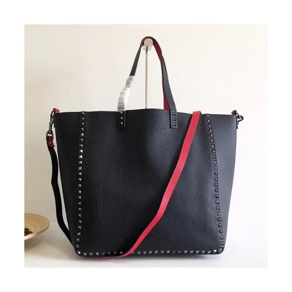 [★실용성 200%★] Valentino 2019 Leather Reversible Tot… - 1