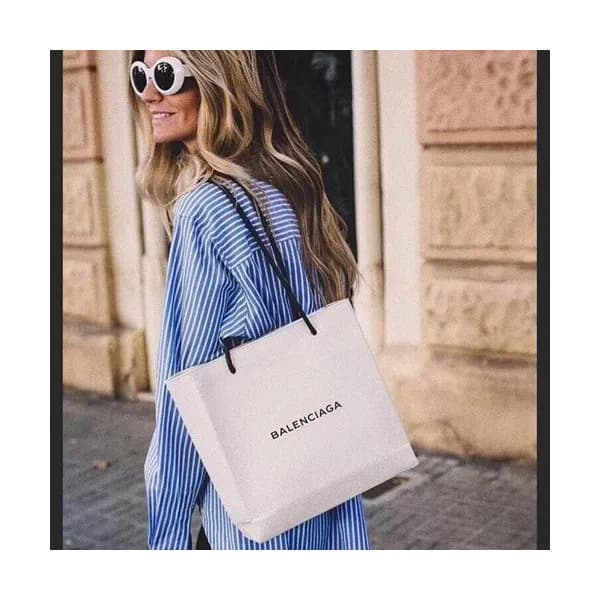 Balenciaga 2019 Leather Small Tote Shoulder Shoppe… - 1