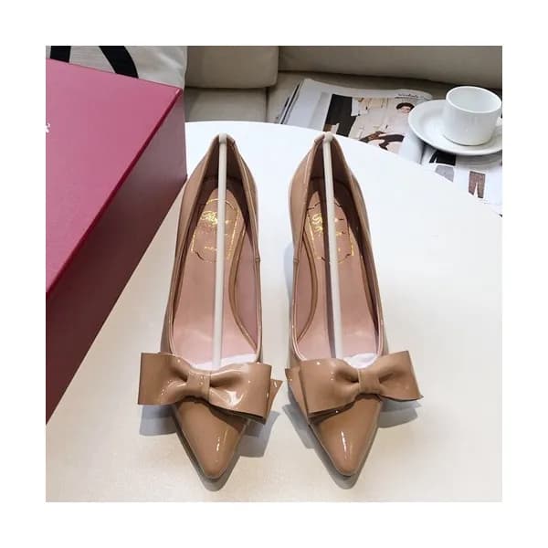 Roger Vivier 2019 Ladies Leather Middle Heel Pumps… - 1