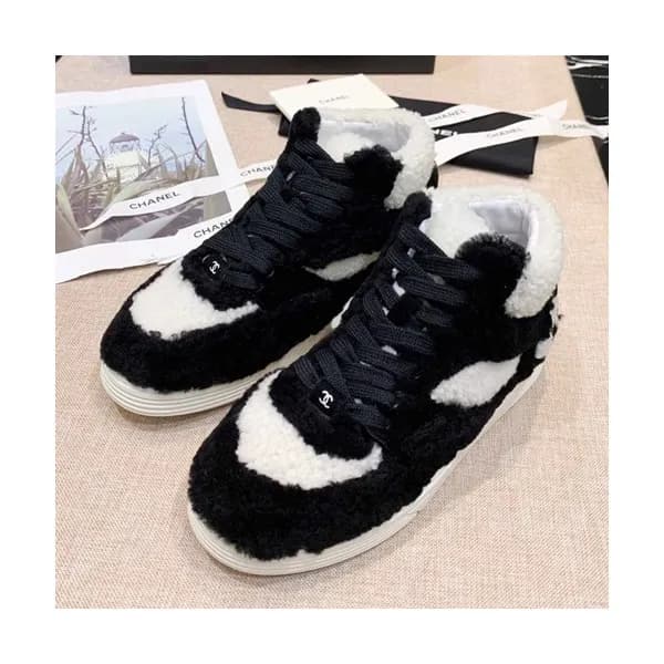 Chanel 2019 Ladies Lambs Wool Sneakers - 샤넬 2019 여… - 1