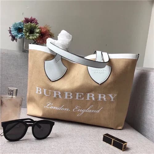 [버버리]Burberry 2020 Women'sTote Shopper Bag,51c… - 1