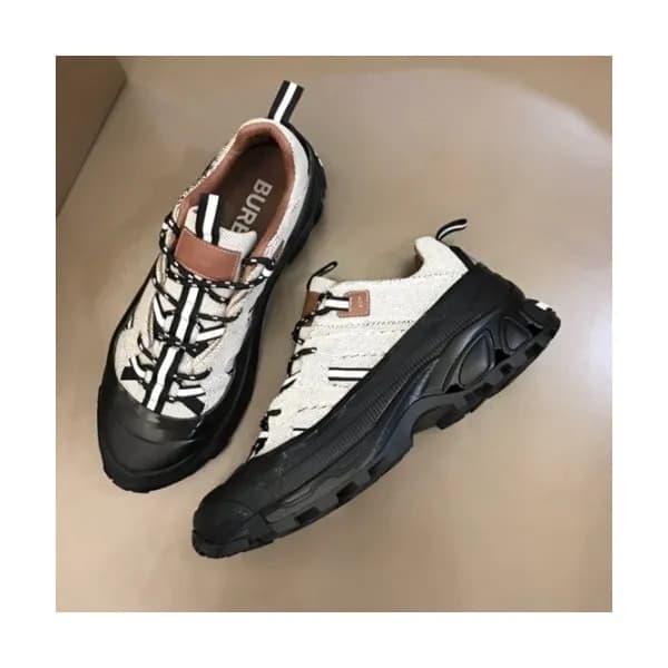 버버리 남성 캐쥬얼 스니커즈 Size(240 - 270) 화이트 - Burberry M… - 1
