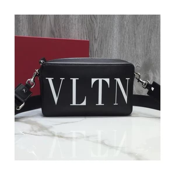 [벨트백도 되고 ! 숄더백도 되고!!!]Valentino 2019 Leather Belt … - 1