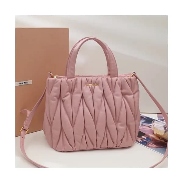 MiuMiu 2019 Matelasse Tote Shoulder Bag,24cm - 미우미… - 1