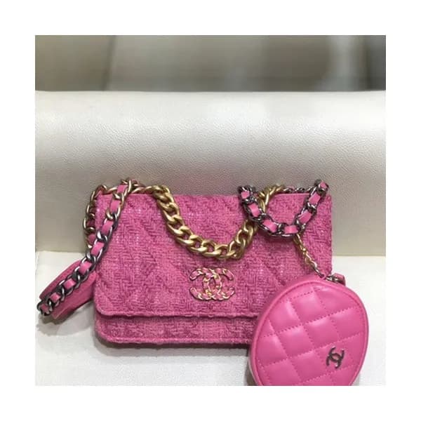 Chanel 2019 WOC Chain Cross Bag,19CM - 샤넬 2019 WOC… - 1