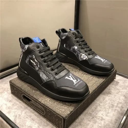 Louis Vuitton 2020 Men's Leather Sneakers - 루이… - 1