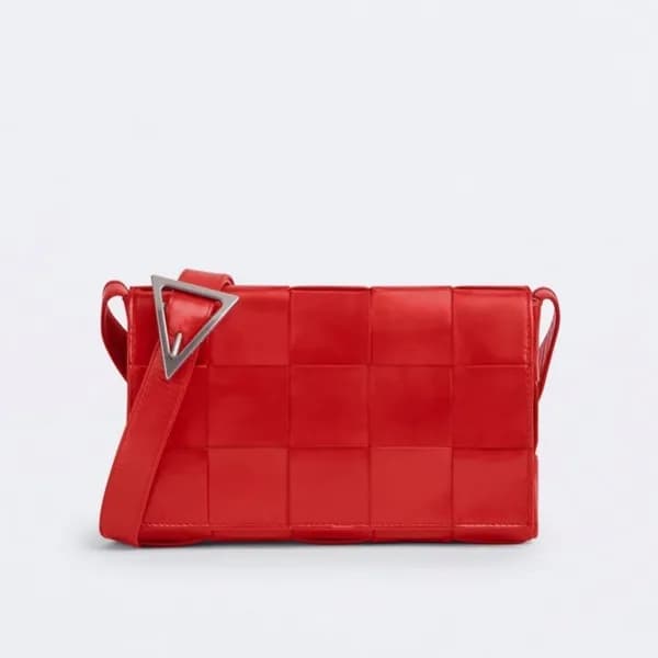 보테가 여성 레드 카세트백 - Womens Red Cassette Bag - bv0353x - 1