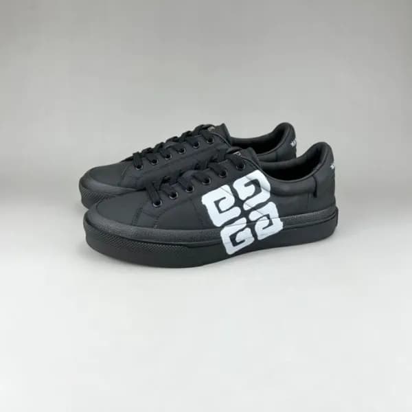 지방시 남/녀 클래식 블랙 스니커즈 - Unisex Black Sneakers - giv0… - 1