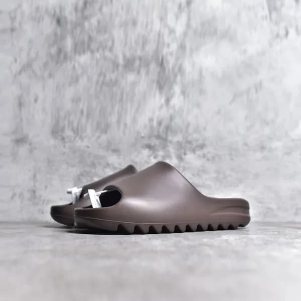 아디다스 남/녀 이지 슬라이드 뮬 - Adidas Unisex Yeezy Slide Mul… - 1