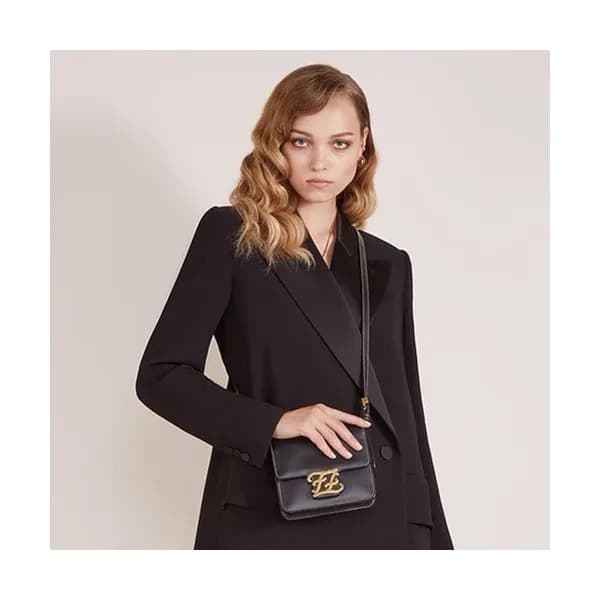Fendi 2019 Leather Shoulder Bag, 17cm - 펜디 2019 여성… - 1