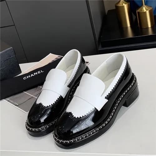 Chanel 2020 Women's Leather Loafer - 샤넬 2020 여… - 1
