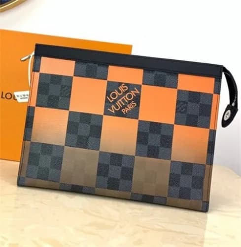 [루이비통]Louis Vuitton 2021 Men's Leather Pouch,2… - 1