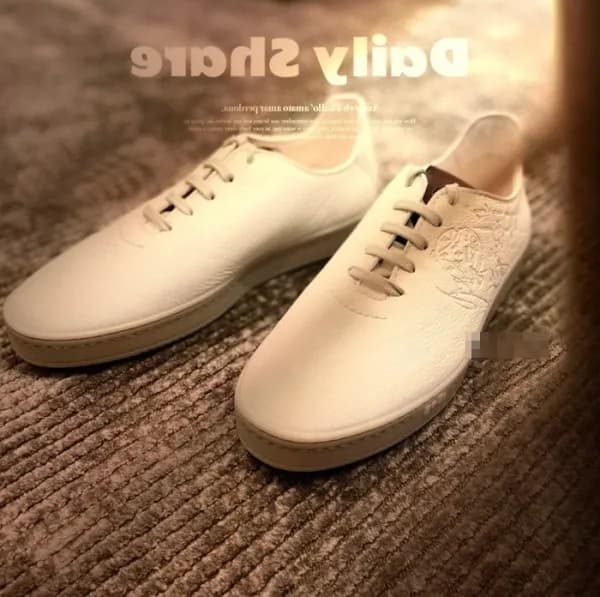 벨루티 남성 클래식 화이트 스니커즈 - Mens White Sneakers - ber01… - 1