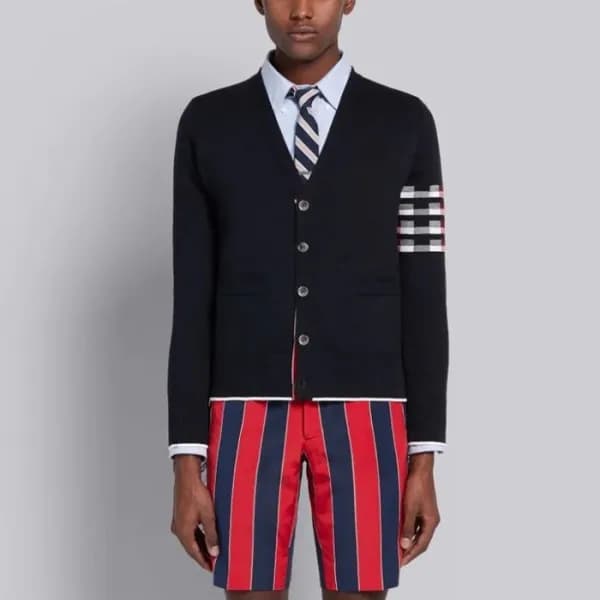 톰브라운 남성 브이넥 가디건 - Thom Browne Mens V-neck Cardigan… - 1