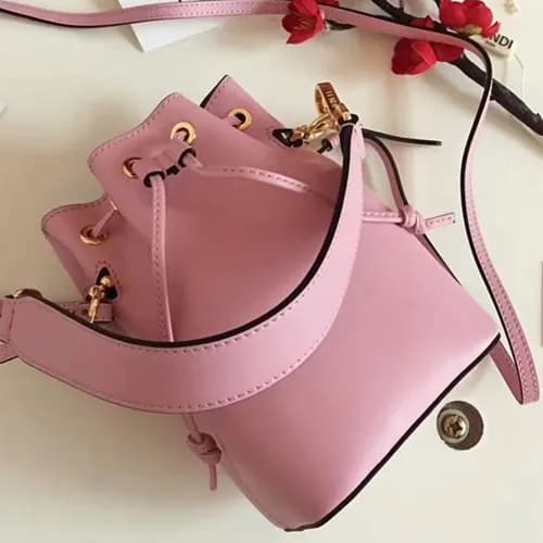 Fendi 2019 Mon Tresor Bucket Shoulder Bag ,18CM - … - 1