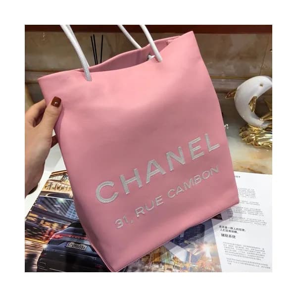 Chanel 2019 Leather Small Tote Shoulder Shopper Ba… - 1
