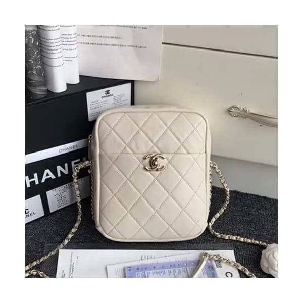 Chanel 2019 Women Camera Shoulder Bag,20CM - 샤넬 2… - 1