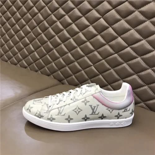 Louis Vuitton 2020 Men's Leather Sneakers - 루이… - 1